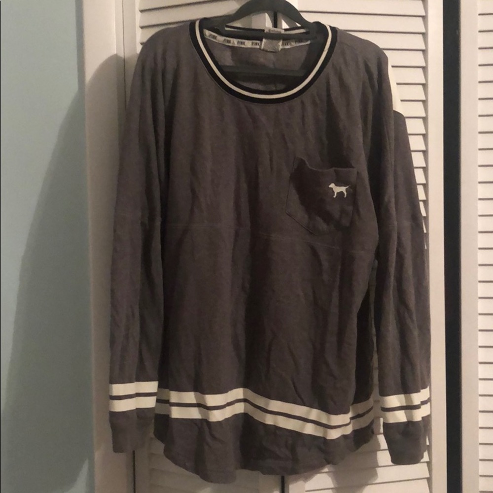 Grey vs pink long sleeve